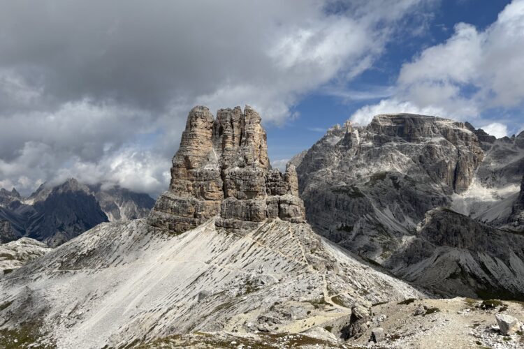 Torre di Toblin bokštai Italijos Dolomituose