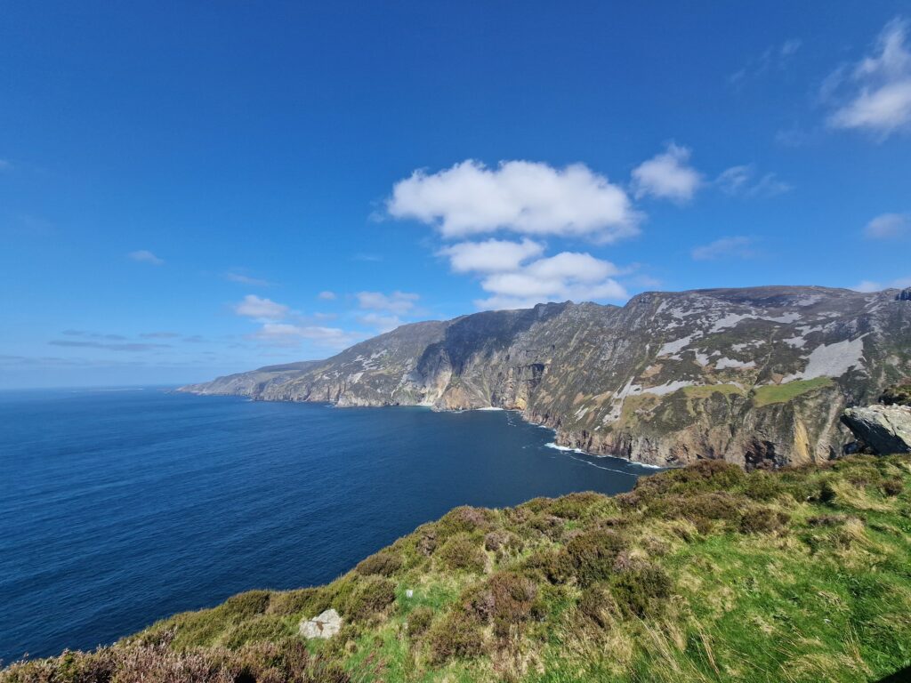 Sliabh Liag uolos vakarinėje Airijos pakrantėje