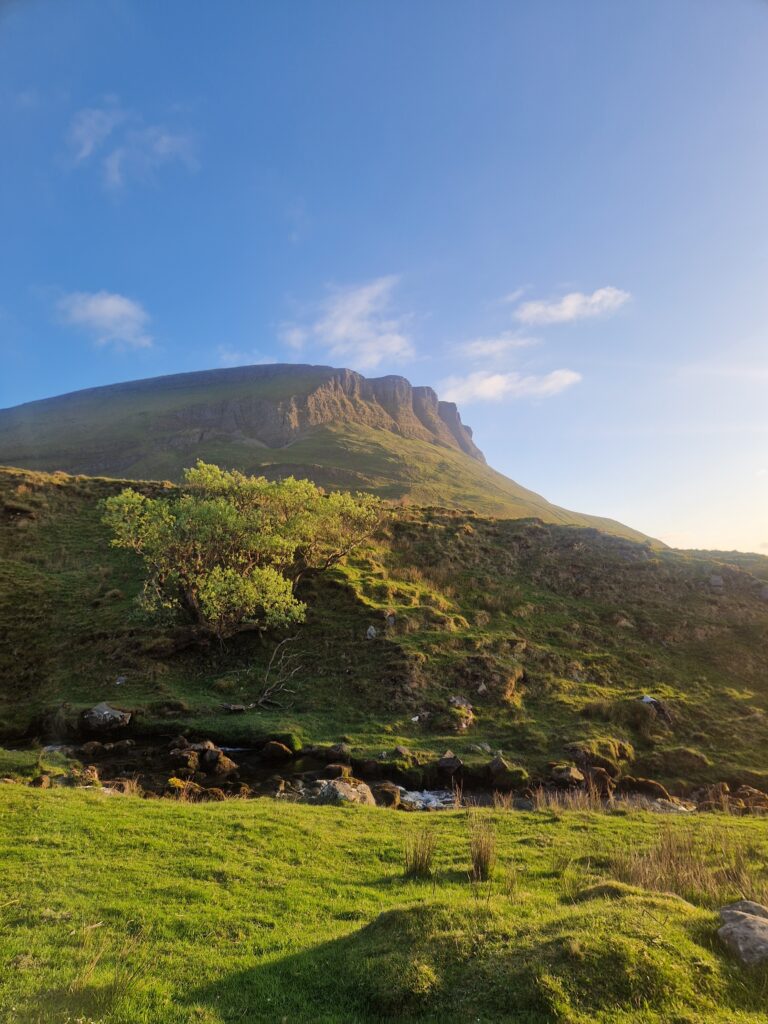 Benbalbino kalnas iš šono