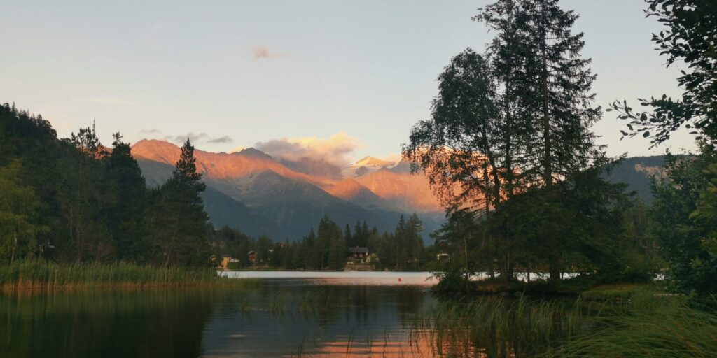 Žygis pėsčiomis aplink Monblaną: Saulėlydis prie Champex-Lac ežero