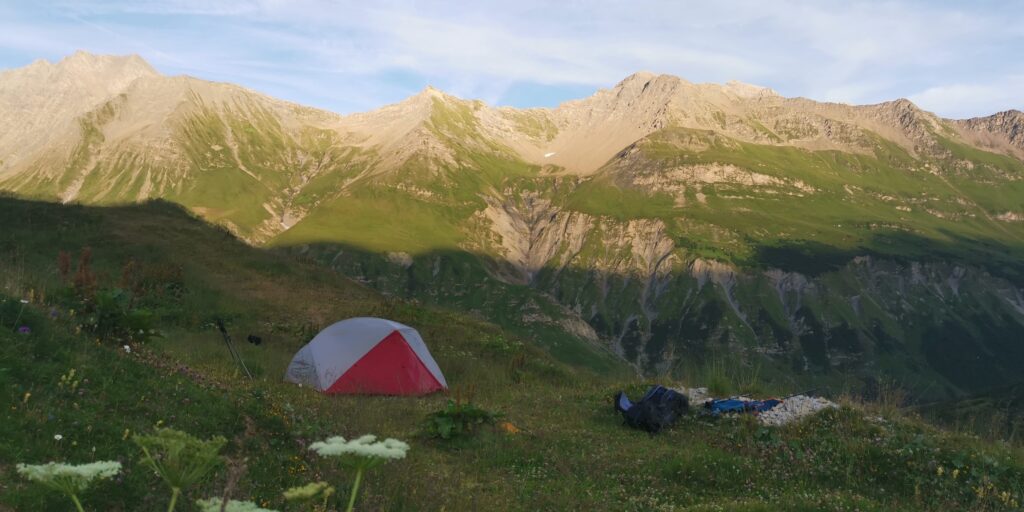 Laukinė stovyklavietė Tour du Mont Blanc maršrute