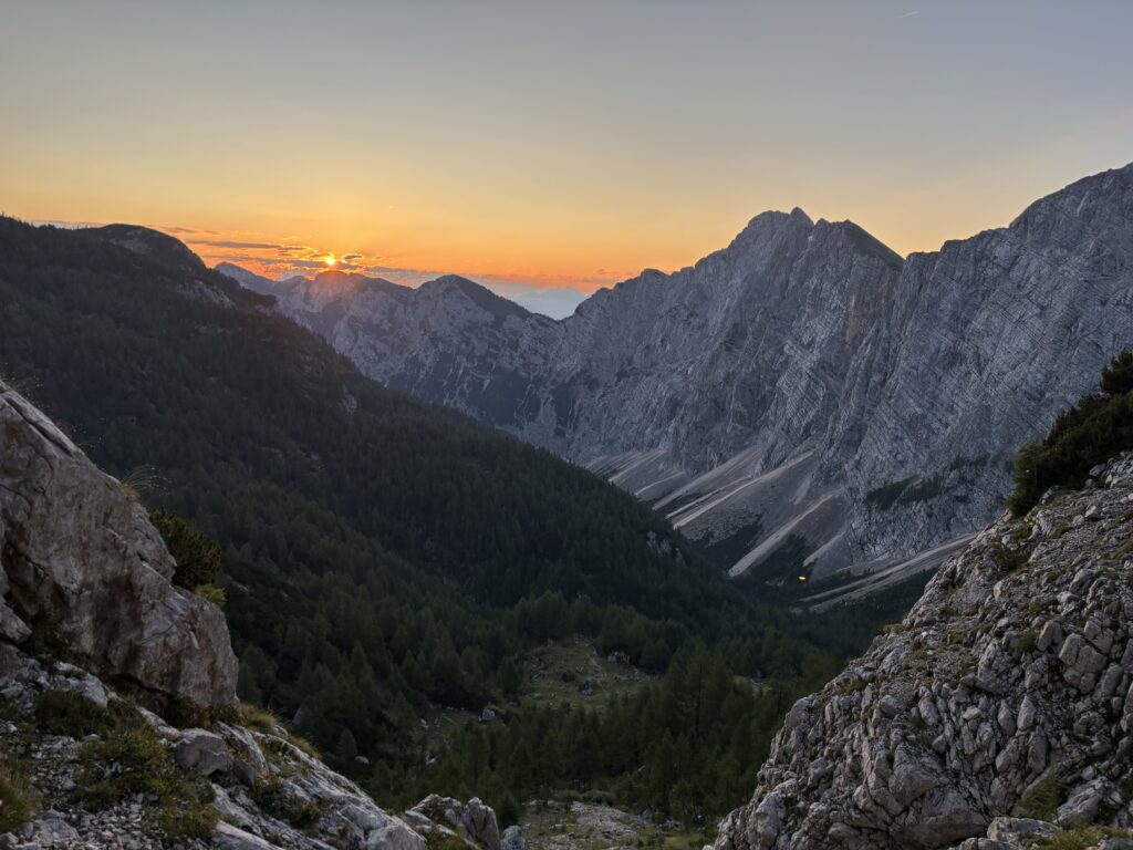 Saulėtekis Triglavo nacionaliniame parke, Julijos alpėse