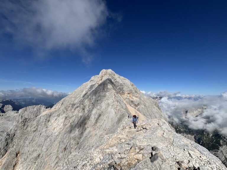 Triglavas: viršūnė nuo Mažojo Triglavo (Mali Triglav)