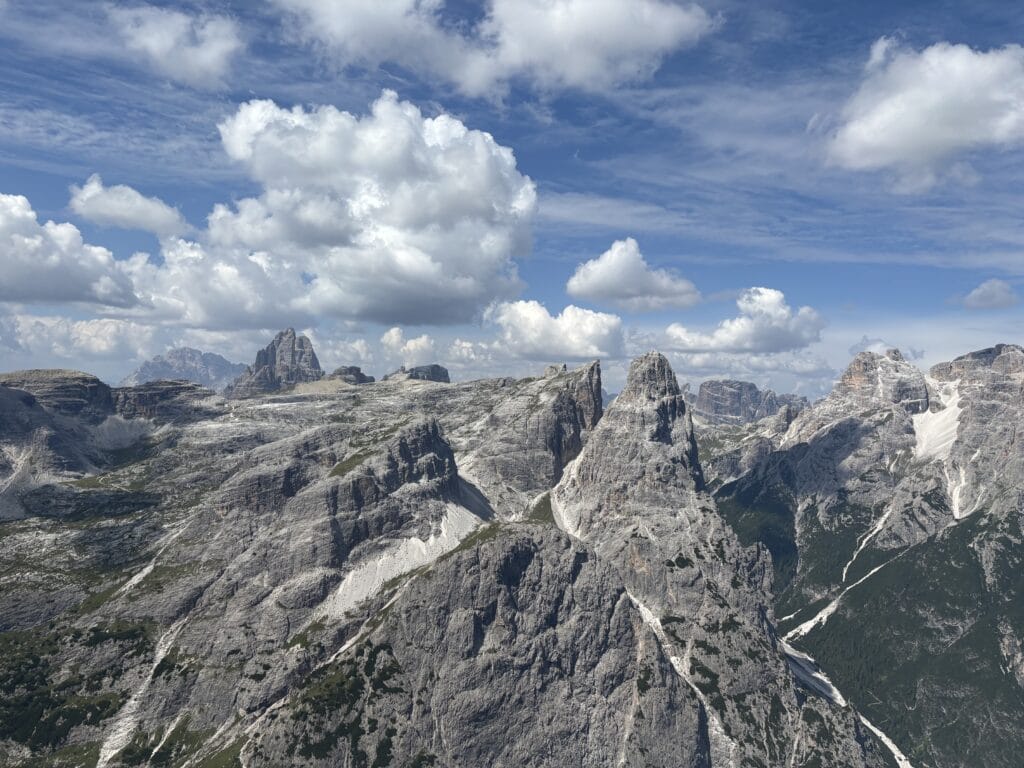 Vaizdai į Sesto Dolomitus is Tre Cime di Lavaredo, Via ferrata Strada degli Alpini maršute