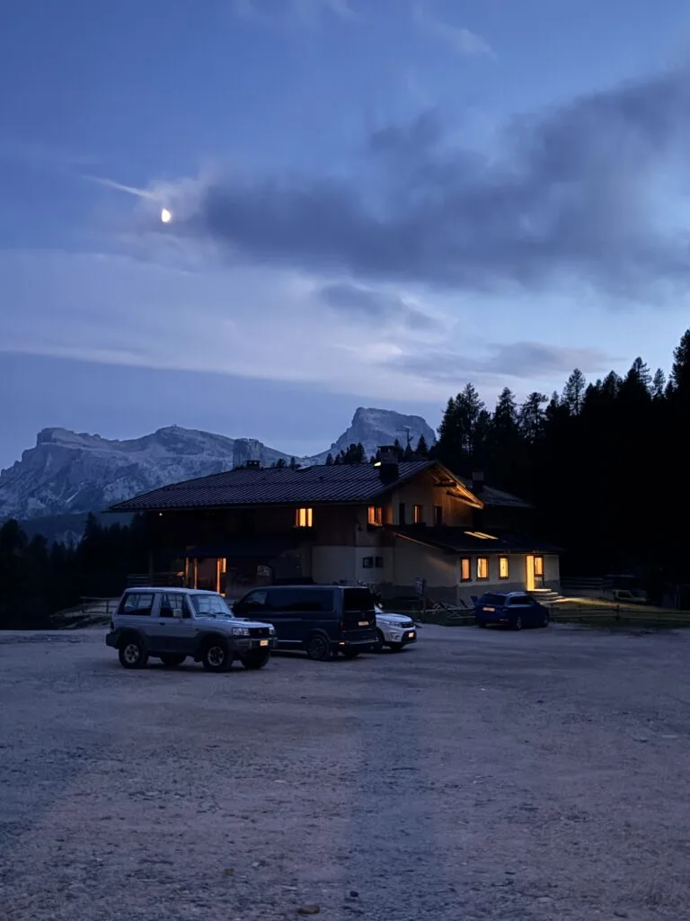 Rifugio Angelo Dibona vakare