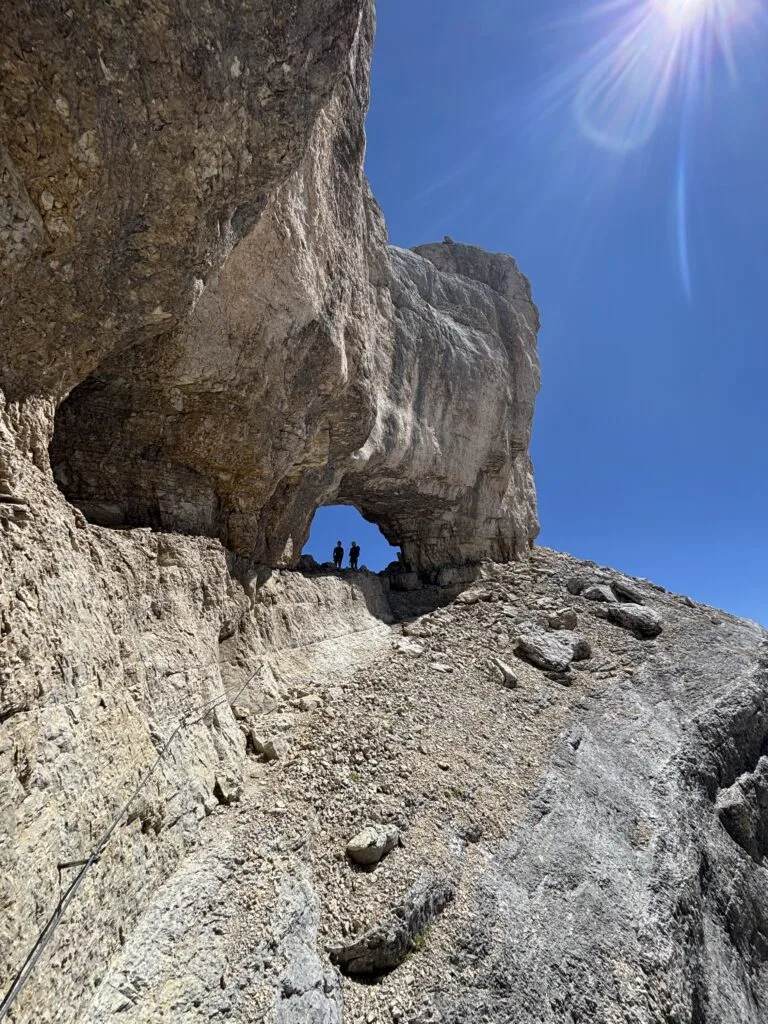 Uolos arka Via ferrata Gianni Aglio maršrute Dolomituose