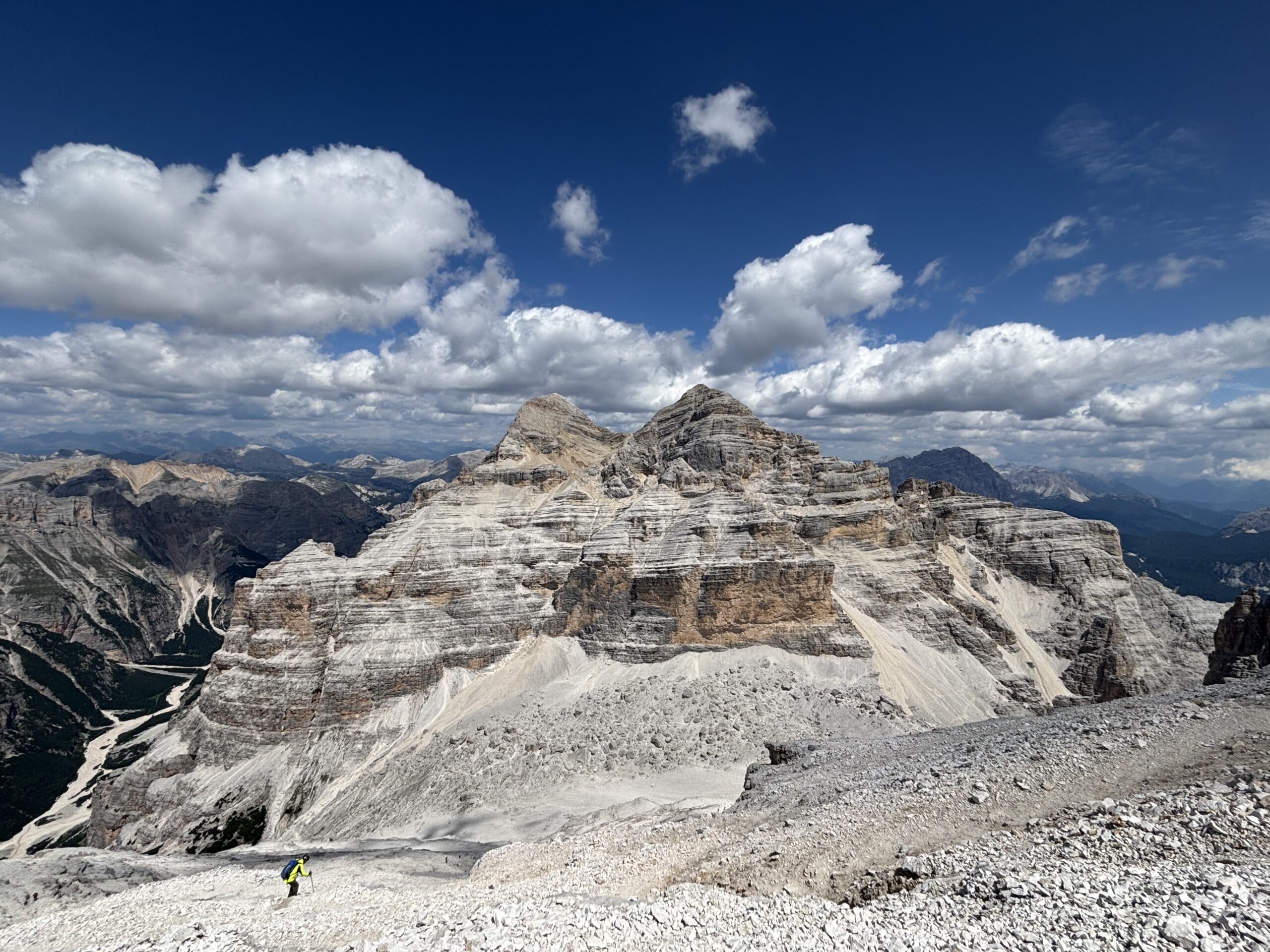 Tofana di Mezzo nuo Tofana di Rozes viršūnės, pralipus via ferrata Giovanni Lipella